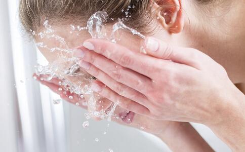 The Benefits of Washing Face with Soaps
